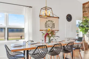 Incredible Views, Updated Home+AC - Image 3