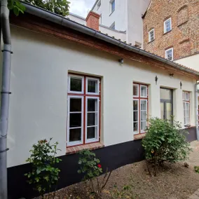 Garden house in the unicorn house - Image 3