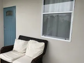 Upstairs South, 1 bedroom apartment with pool - Image 4