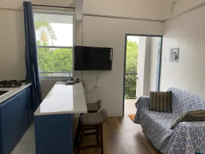 Upstairs South, 1 bedroom apartment with pool - Image 3