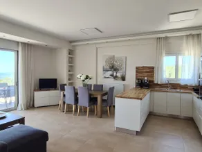 Beautiful New Apartment with Limitless Sea View - Image 5