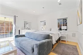 Stylish & Spacious Home Near Downtown & Beaches - Image 4