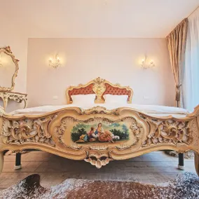 Amor Tirol Bușteni - Image 2