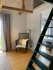 Guest house overlooking the fields. - Image 4