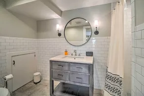 Lovely 1BR condo in quiet neighborhood - Image 4