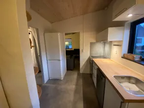 Cozy guest house with free parking - Image 3