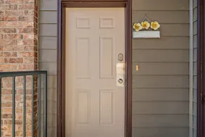Walk in level condo located in stonebridge - Image 5