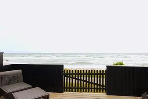 Romantic beach house [Front-row ocean view] - Image 3