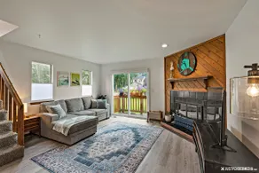 Cozy Northern Den : Central 2 BR Home / Near UMED - Image 2
