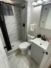 Downtown 2BD Duplex Remodeled - Image 4
