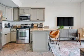 Riverview Penthouse on Water Street! Stunning views and sunsets! - Image 5