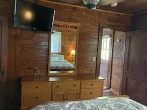 Cozy Cottage on Peacock Farm - Image 3