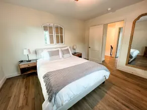 Charming 2 BR Townhome in the Heart of Homewood - Image 4