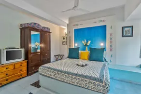 Casa Saipem with River View & Kitchen access by StayVista - Image 3