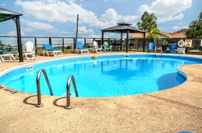 Waterfront | Heated Pool, Beach, BBQ, AC - Image 3