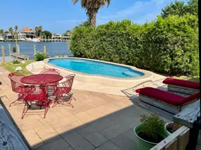 WATERFRONT! Pool! Nature's Oasis on the Island  - Image 5