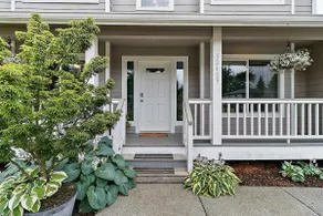 Jewel of the Cascades: 3 BR, 2.5 BA - Image 4