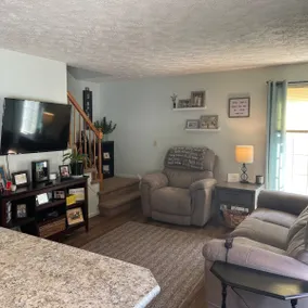 Cheerful Saratoga Home- Close to Track and SPAC - Image 5