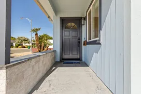 Luxurious Oasis nestled in Lodi - Image 3