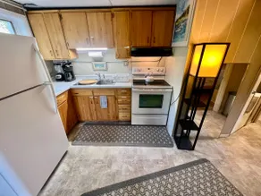 Cozy Hidden Gem in the Center of Fairbanks - Image 2