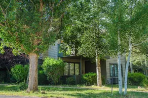 SALE! Ideal Location! AC, Hot Tub, King Bed! - Image 2
