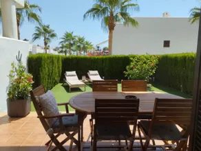 Beachfront, Hibiscus Apartment - Image 3