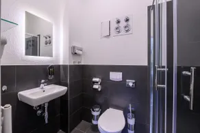 Apartment with kitchen in the center of Cologne - Image 3