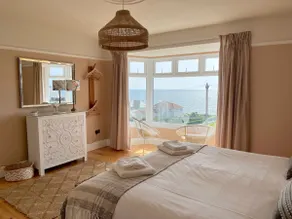 Belle maison de vacances en bord de mer, jacuzzi, vues magnifiques, près de la plage/du sentier côtier - Image 5