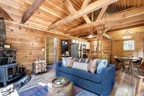 Wy'east Cozy Cedar Cabin+HotTub+Fire Pit+woodstove - Image 4