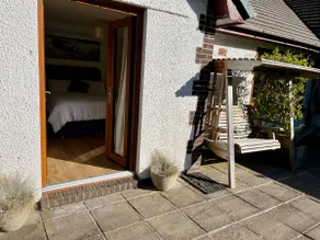 Coastal garden annex with log fire & summer house - Image 4