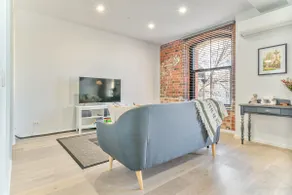 Luxury modern NY style Bendigo CBD apartment - Image 3