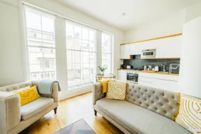 Chic Central Georgian Pad - Modernised w/Views - Image 4