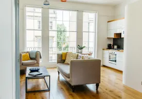 Chic Central Georgian Pad - Modernised w/Views - Image 3