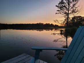 Relaxing newly-renovated 3/2 lakeside retreat with private dock - Image 4