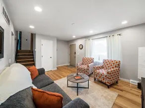Spacious updated home minutes from Airport and DT! - Image 3