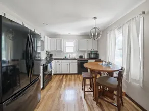 Spacious updated home minutes from Airport and DT! - Image 5