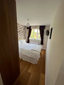 Beautiful spacious 2 Bedroom townhouse - Image 4