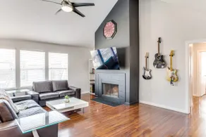 Modern 3BR Home near DFW Airport & Lake w/ Hot Tub - Image 5