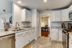 Modern 3BR Home near DFW Airport & Lake w/ Hot Tub - Image 4