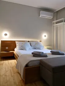 Studio 12 with balcony - close to the city center - Image 2