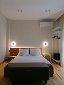 Studio 12 with balcony - close to the city center - Image 3
