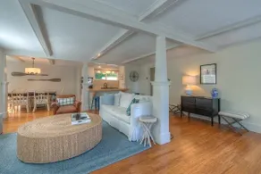 Dog-Friendly Cottage with hot tub, kayaks - Image 5