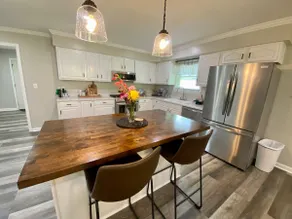 Newly Remodeled 3-Bedroom Pet Friendly Home - Image 5