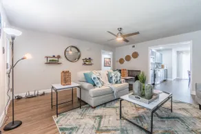 New remodelled fashion 3b +2b in heart of Mckinney - Image 5
