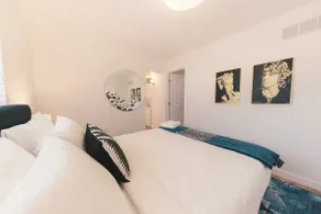Poseidon | 2BD/2BA Downtown Apartment - Image 2