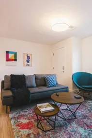 Eros | Downtown 1BD Upstairs Apartment - Image 3
