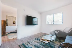 Zeus | 2BR Comfy, Centrally Located Apt. - Image 2