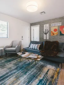 Zeus | 2BR Comfy, Centrally Located Apt. - Image 5