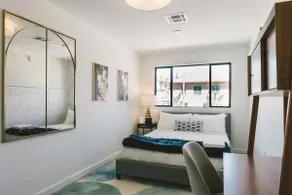 Zeus | 2BR Comfy, Centrally Located Apt. - Image 3