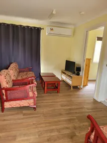 Gem of the valley - 2bedder with ample parking - Image 3